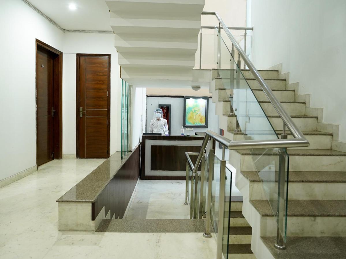 Lime Tree Hotel Sushant Lok Gurgaon Sector 29 Next To Iffco Chowk Metro Kültér fotó