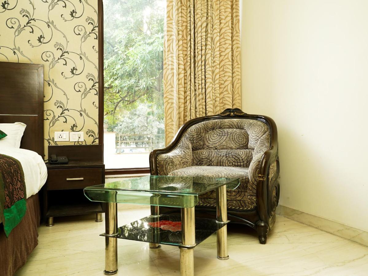 Lime Tree Hotel Sushant Lok Gurgaon Sector 29 Next To Iffco Chowk Metro Kültér fotó